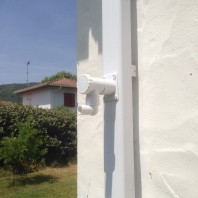  Collecteur d'eau avec robinet Blanc - Gouttières Labenne